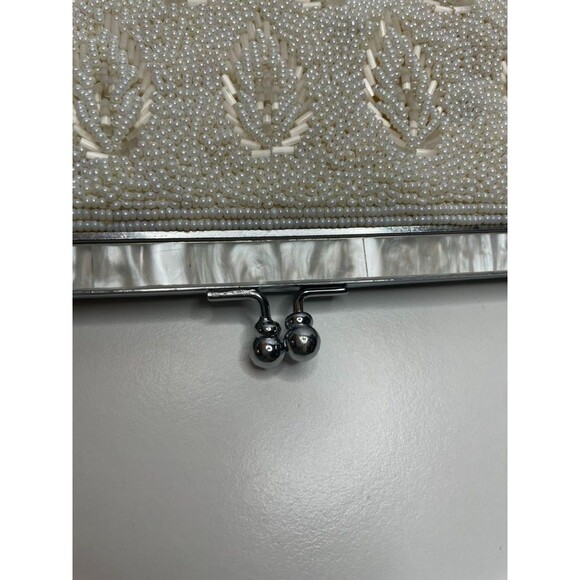 Vintage Ivory white All Beaded Top Handle Bag With Mother Of Pearl Detailing - Picture 10 of 16